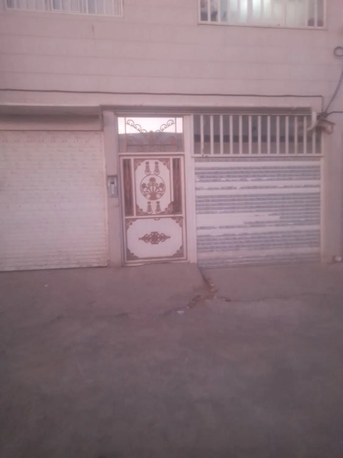 مغازه ۲۱ متری هرسین
