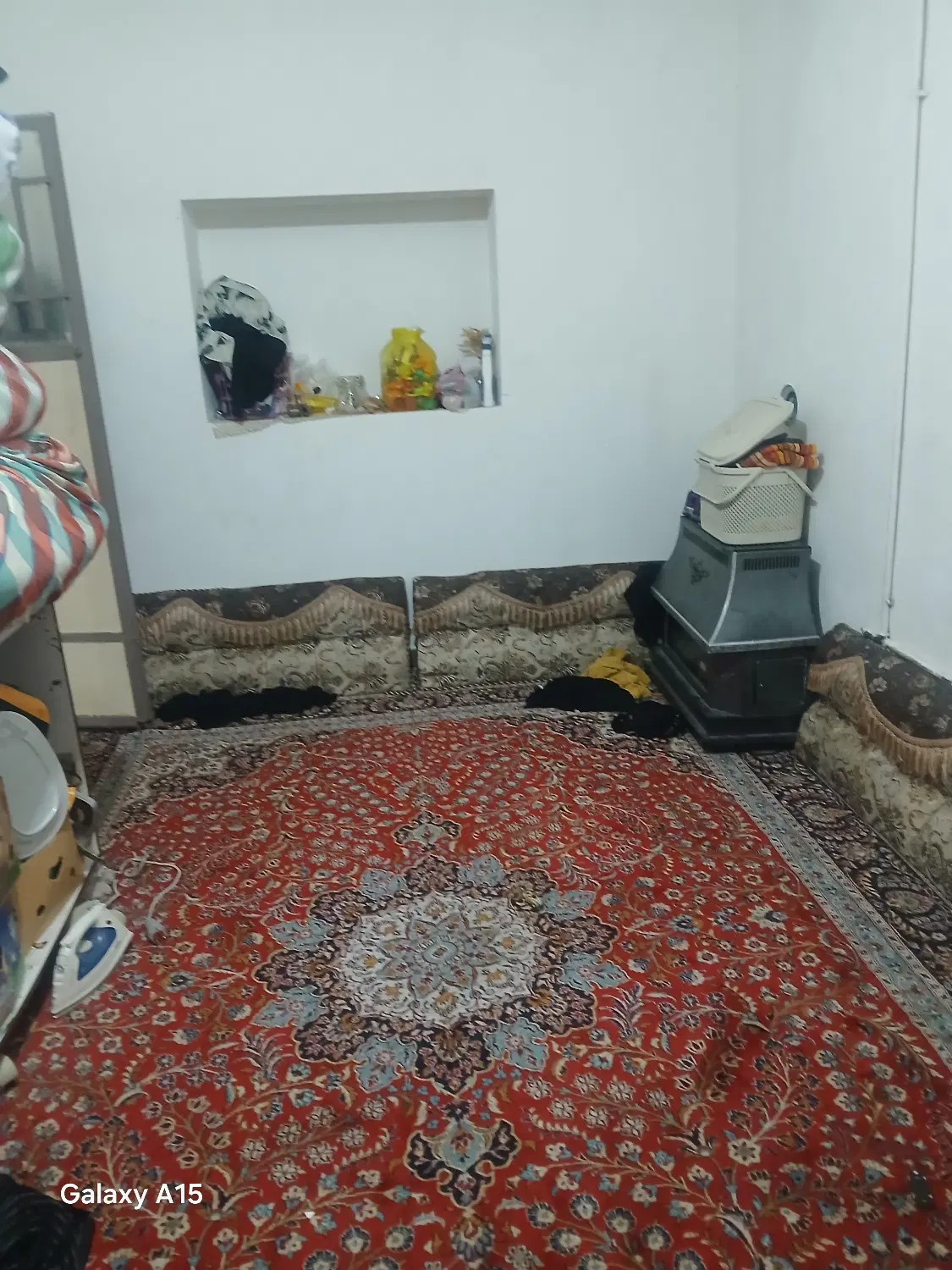 منزل بزرگ ماشین رو سه خوابه سالن بزرگ