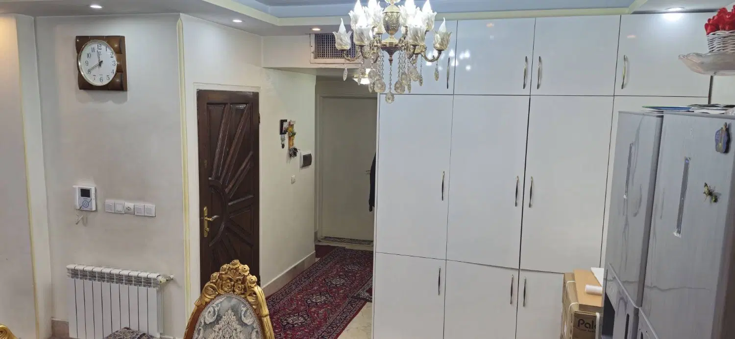 یک واحد آپارتمان ۹۳ متری