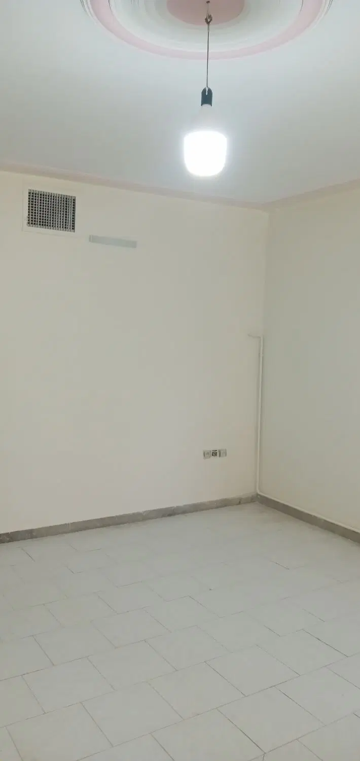 اپارتمان ۶۵ متر ، پارکینگ اختصاصی ، ملکی