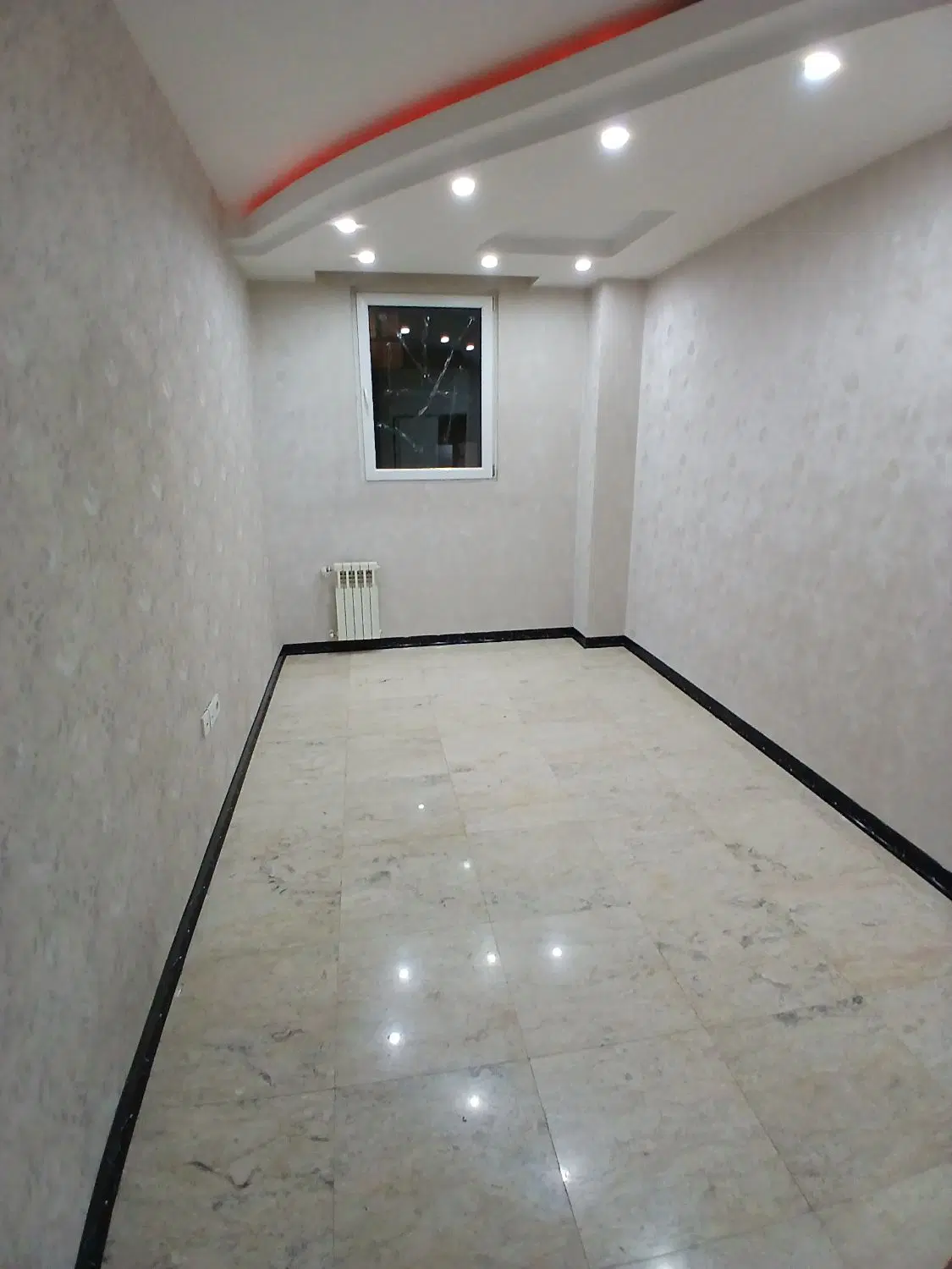 آپارتمان ۱۱۱ متری فول خ خشی