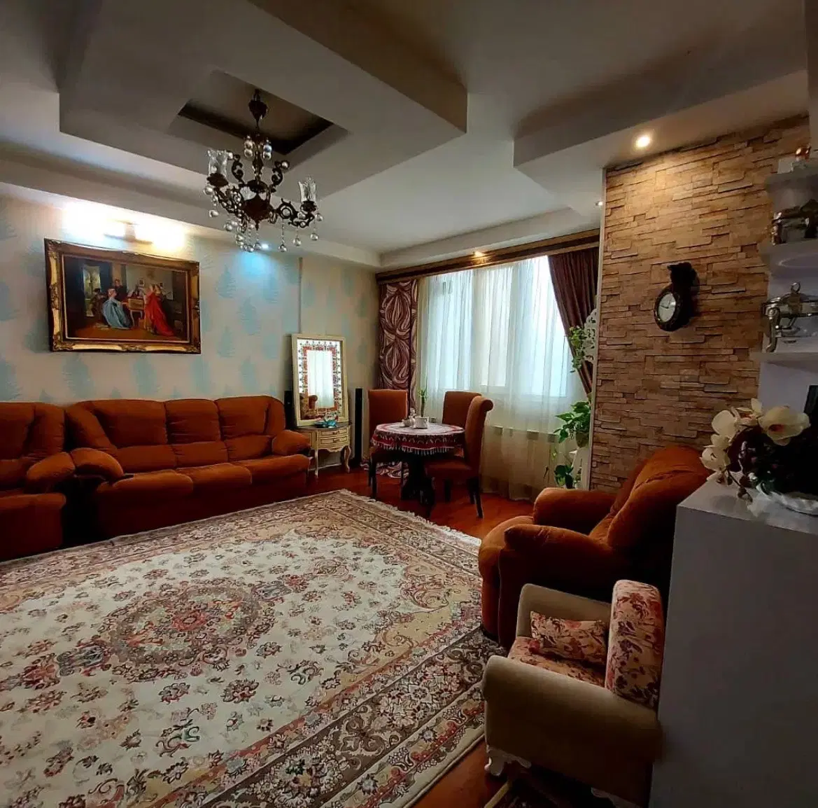 ۷۵متر اوایل حسابی( بهورز )  ( شخصی ساز ) عالُیجناب