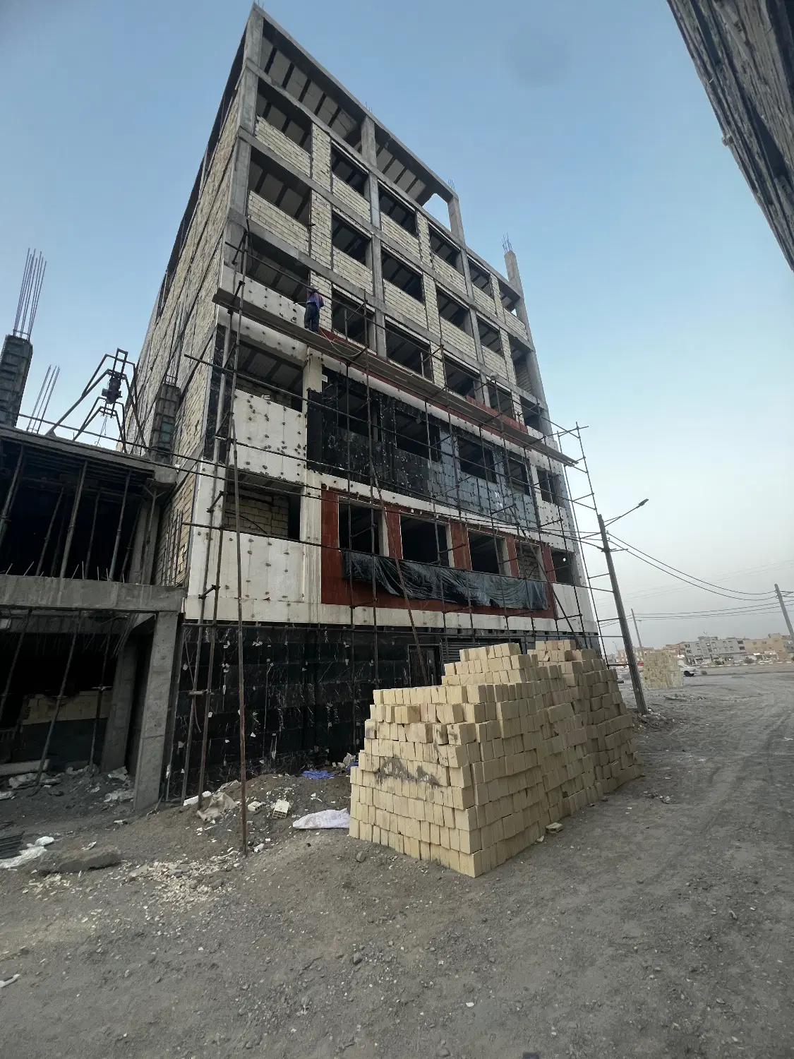 پیش فروش پنت ۱۷۵ متری خیابان پیروزی