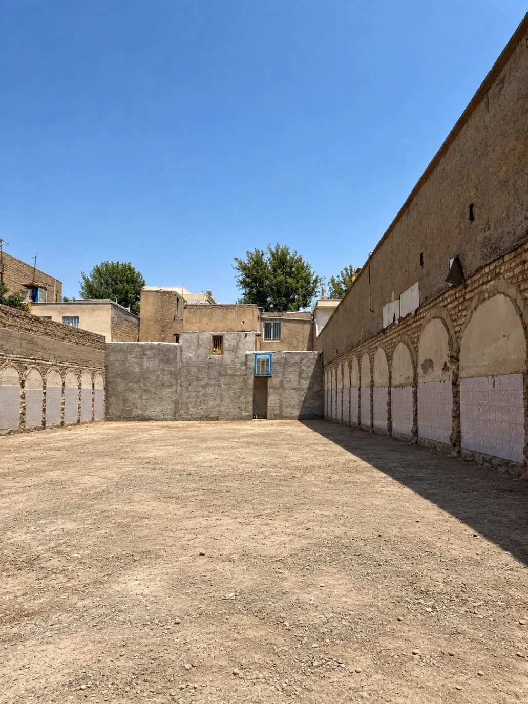 اجاره سوله بهداشتی ۲۵۰ متر و زمین ۵۰۰ متر