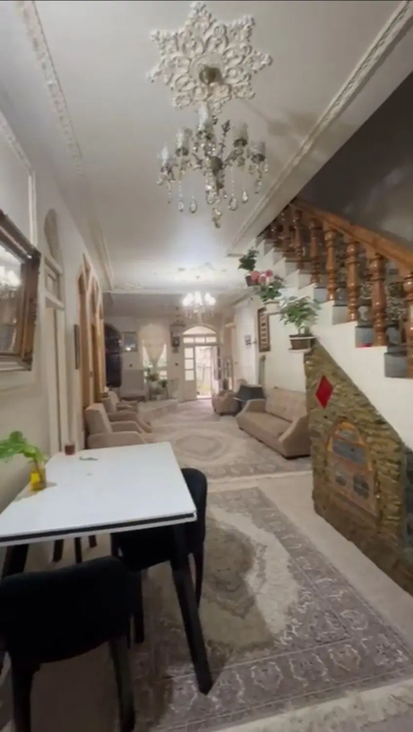 خانه دوبلکس_ حیاط‌دار_  حکیم‌نظامی