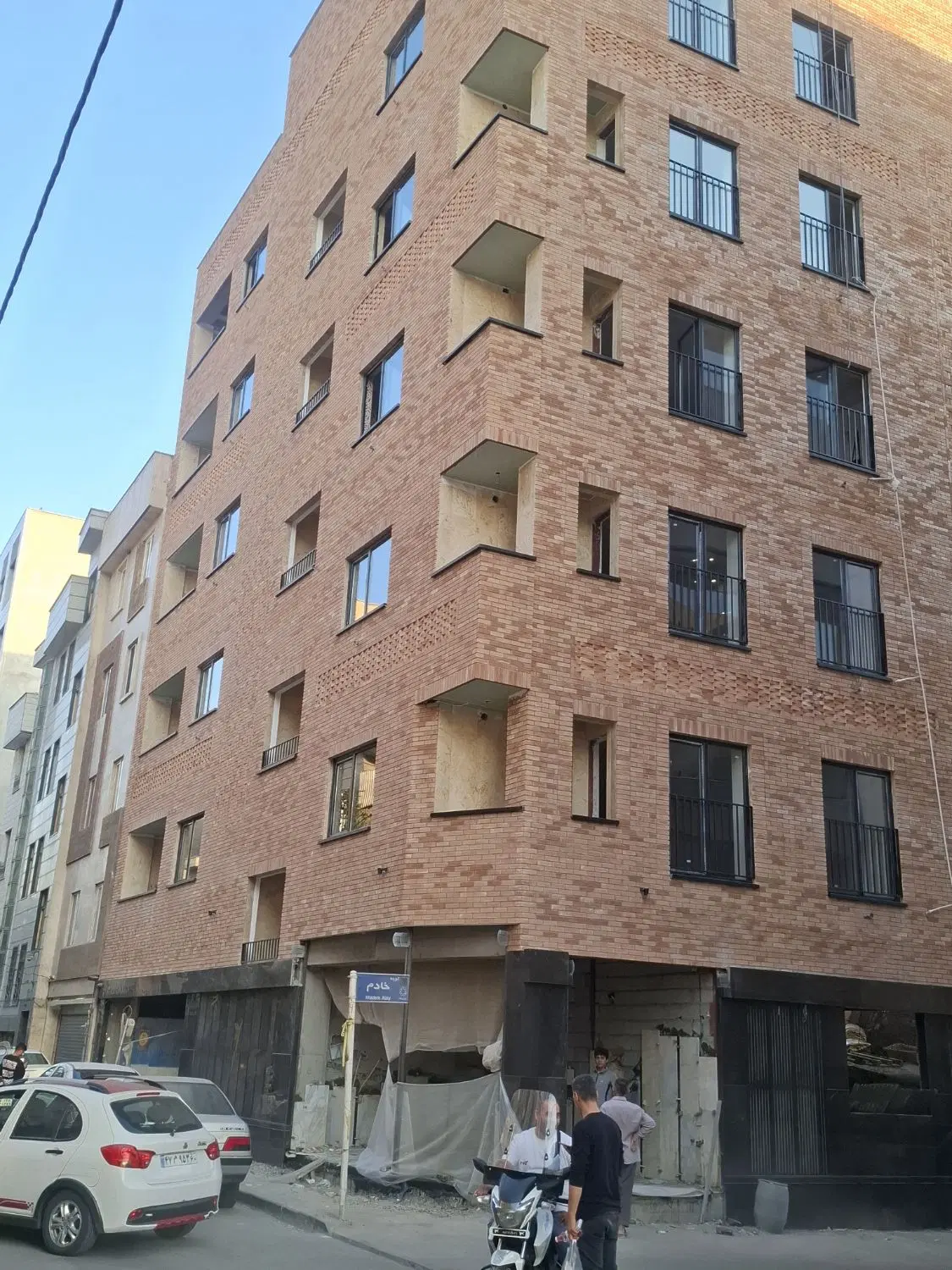 آپارتمان نوساز بنی هاشم