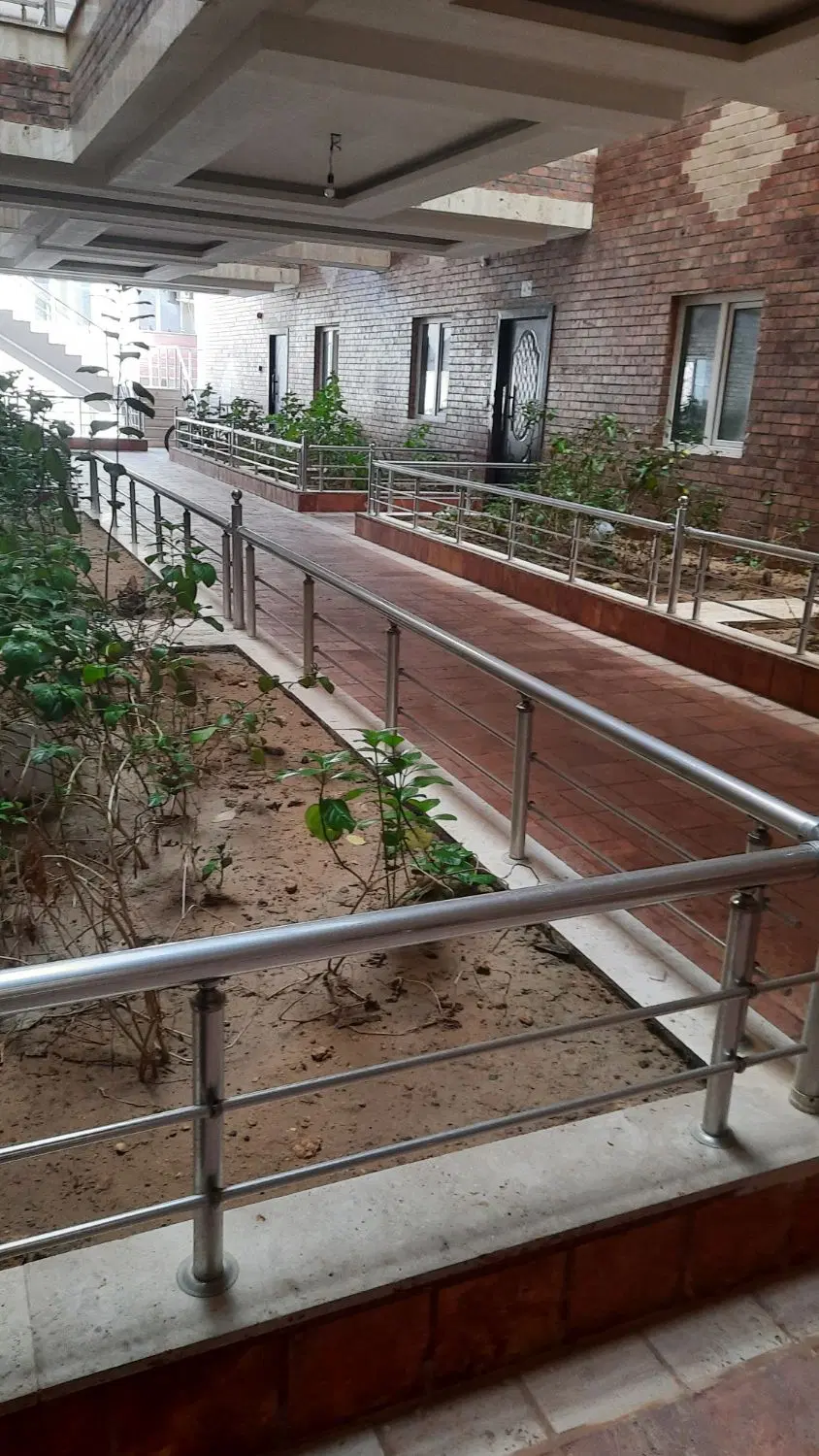 ۸۱ متر مجتمع توسکا