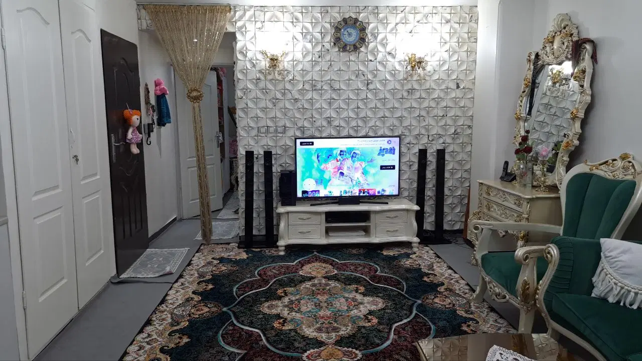 ۵۷ متر آسانسوردار طبقه سوم