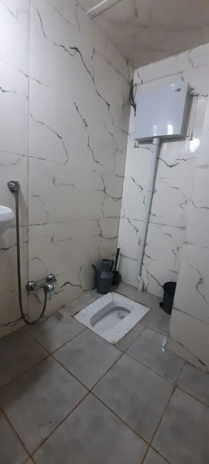 مغازه فروشی کرونی