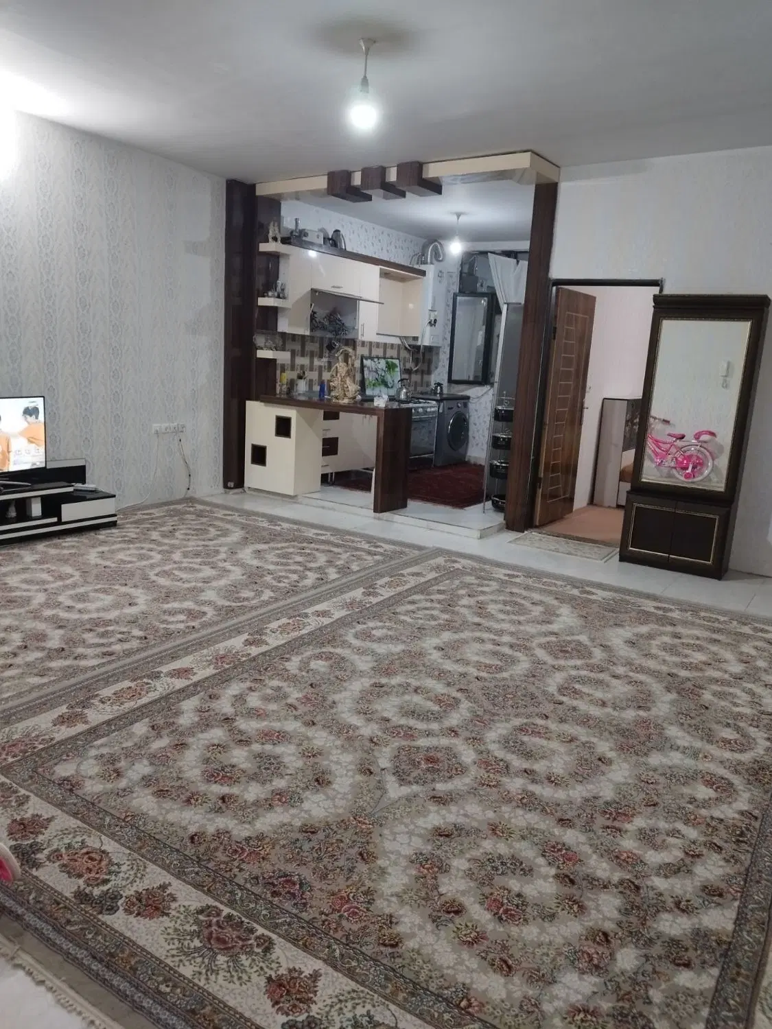 آپارتمان  90 متری طبقه سوم