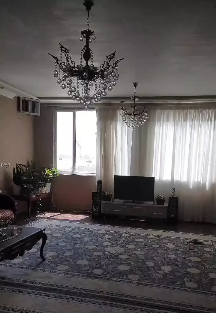 رهن و اجاره خانه ۱۲۰ متری فاز یک