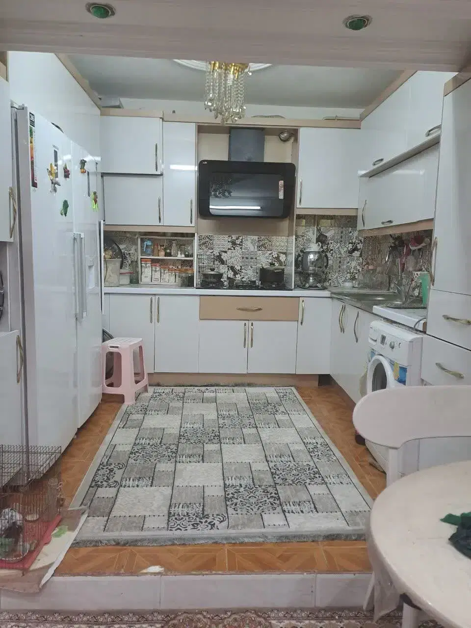 روی همکف بلوار دانش