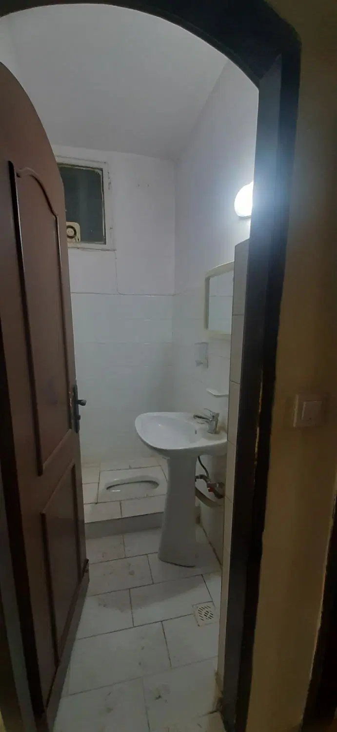 ۷۴ متر ۲خواب طبقه۳ جنوبی سنددار بدون آسانسور
