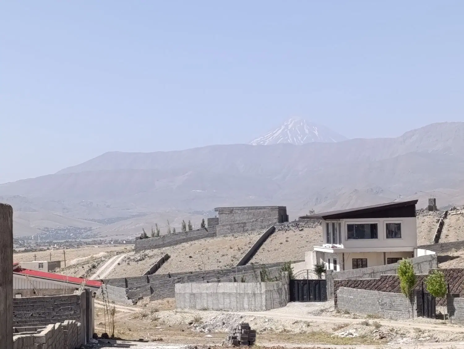 قواره ۲۱۰ متری در جاده وادان_دماوند