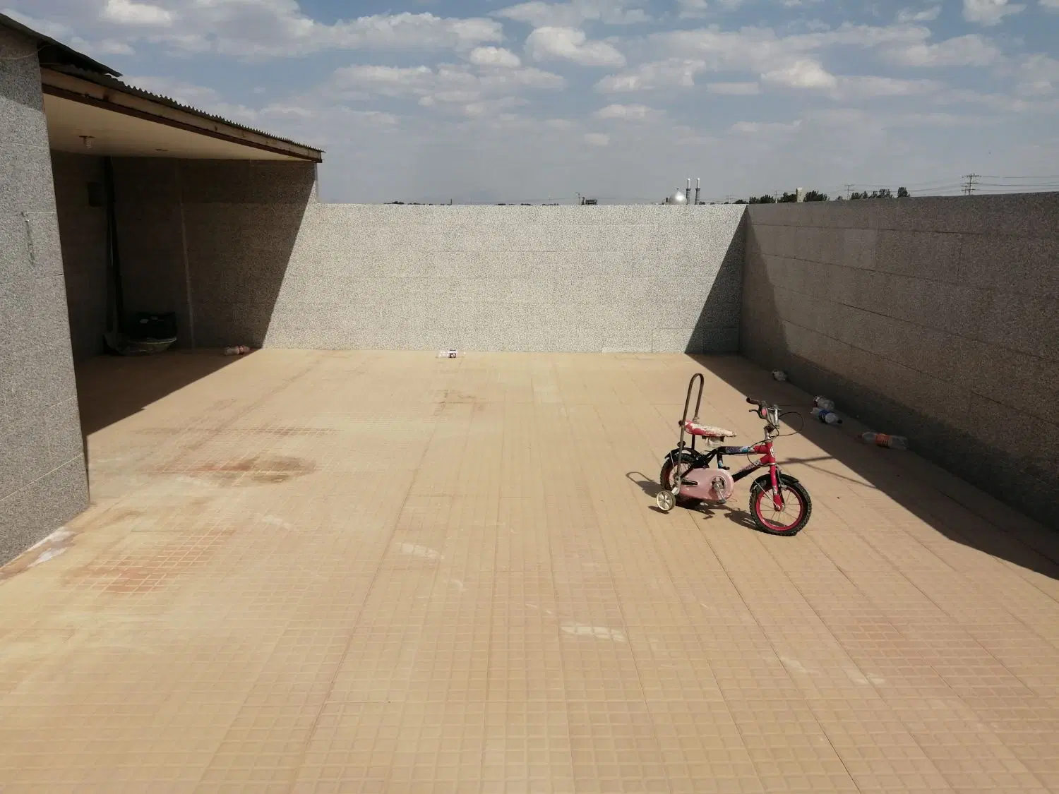 یک واحد اجاره ای
