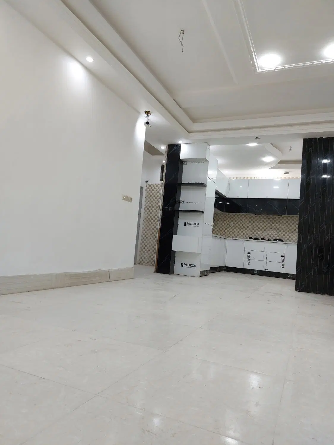 واحد۱۱۰متری کوی نیروطبقه۲پارکینگ انباری دوخواب