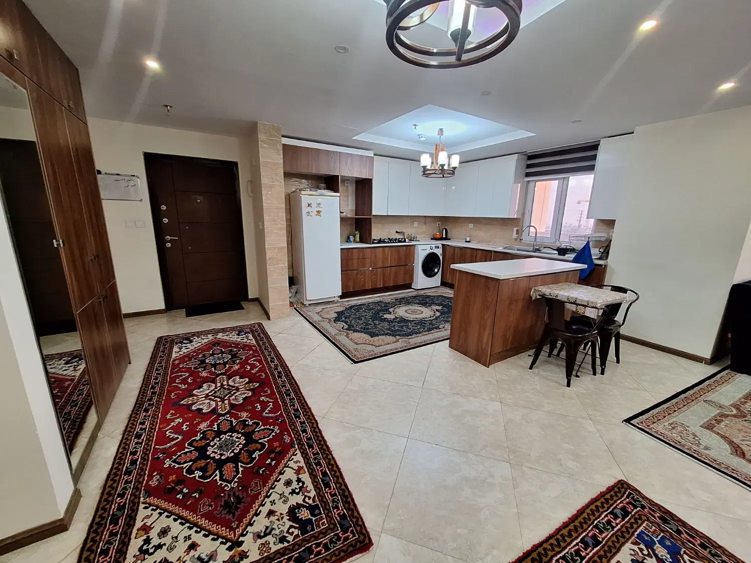 همراه شهر اردستانی روژان آتی شهر دریاچه