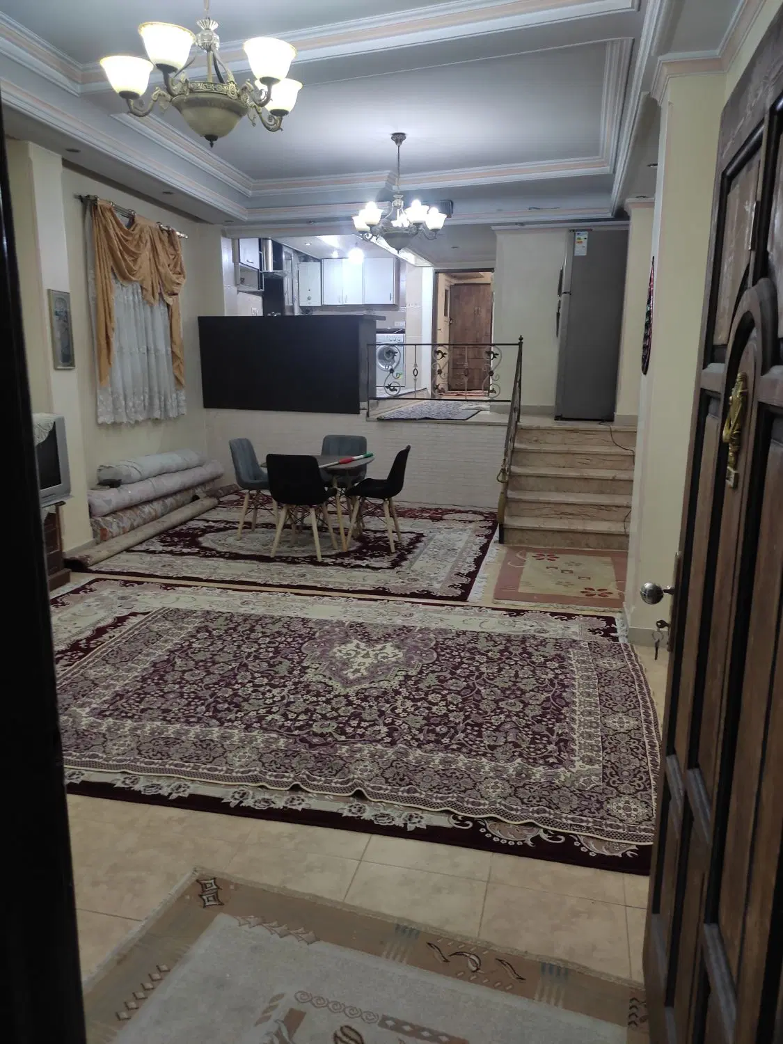 اجاره یک واحد آپارتمان.طبقه اول
