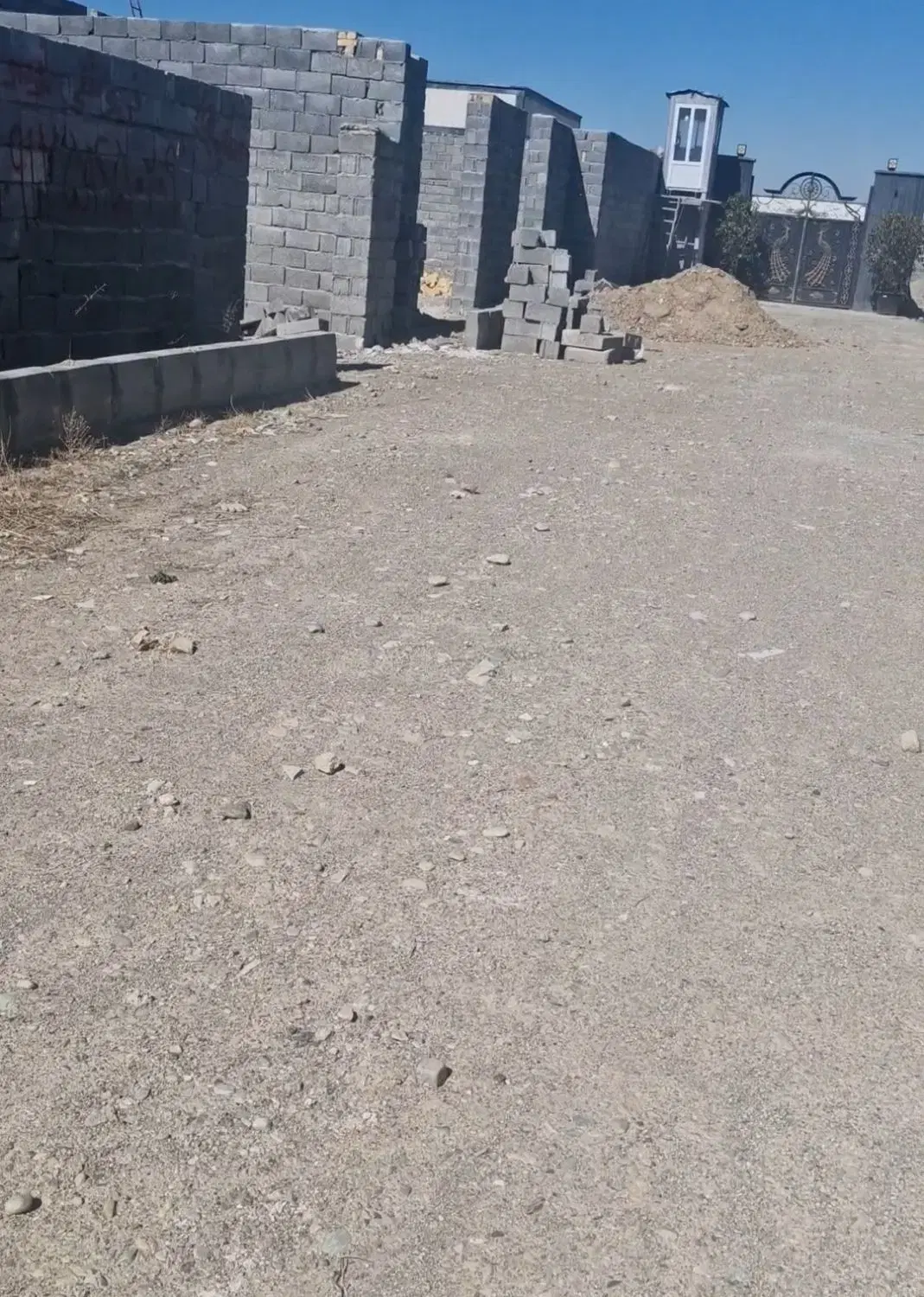 زمین 516 متری با 170 متر بنا کنار درخشانیه
