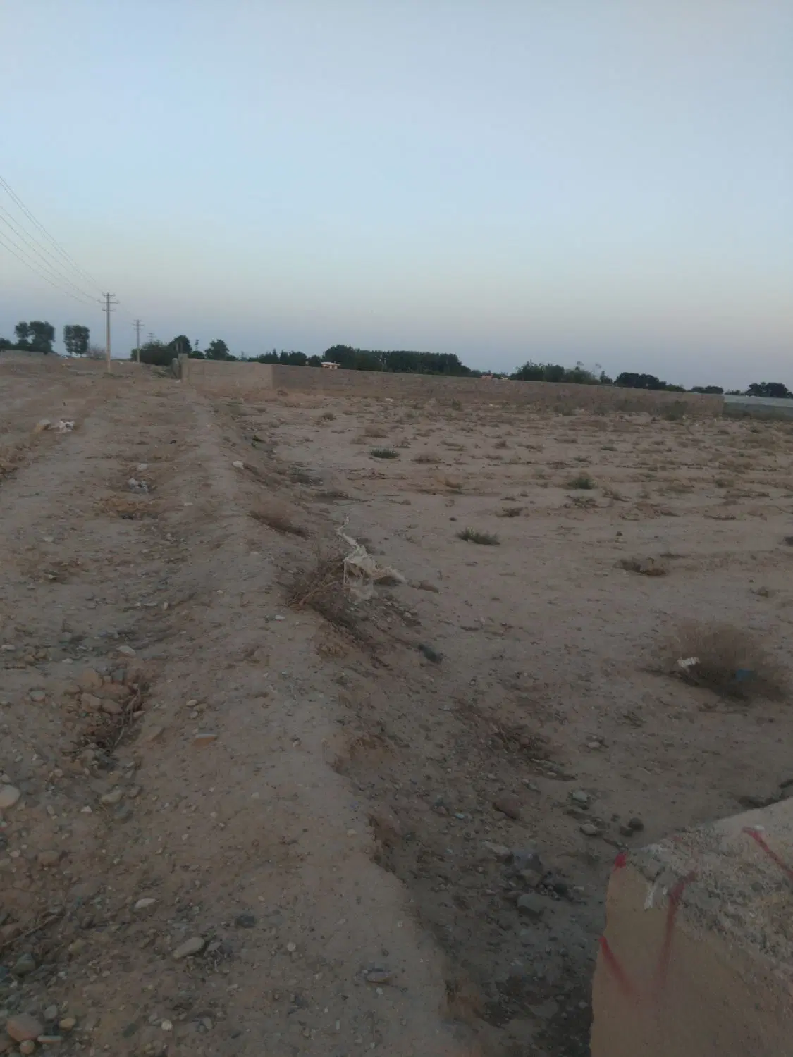 زمین ۱۰۰۰ متری