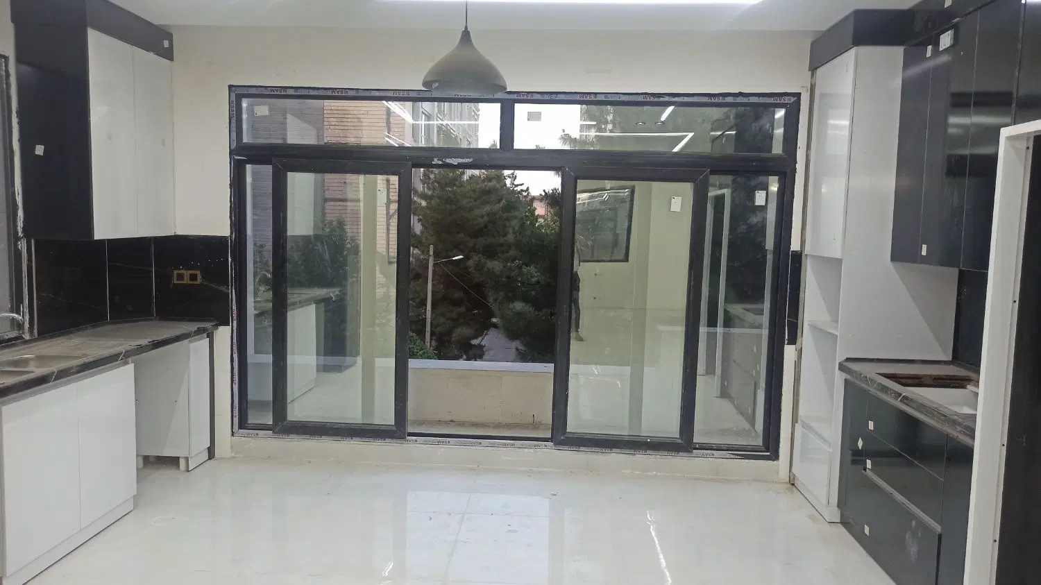فروش آپارتمان 125 متری سه نبش