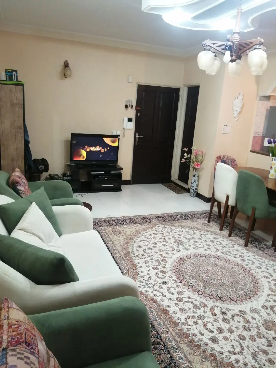 نیاز به یک هم خانه
