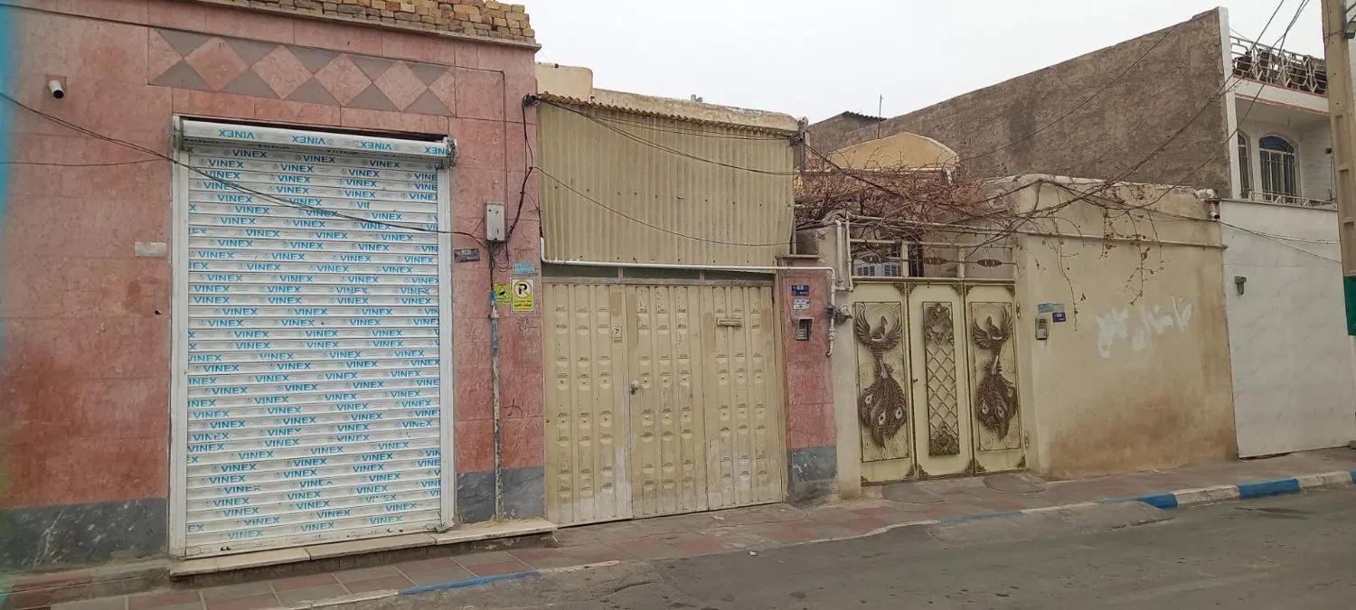 خانه فروشی دو طبقه ۱۲۰ متر همراه یک مغازه