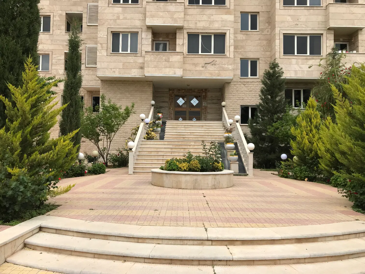 فروش دو خوابه مجتمع نارسیس جنوبی