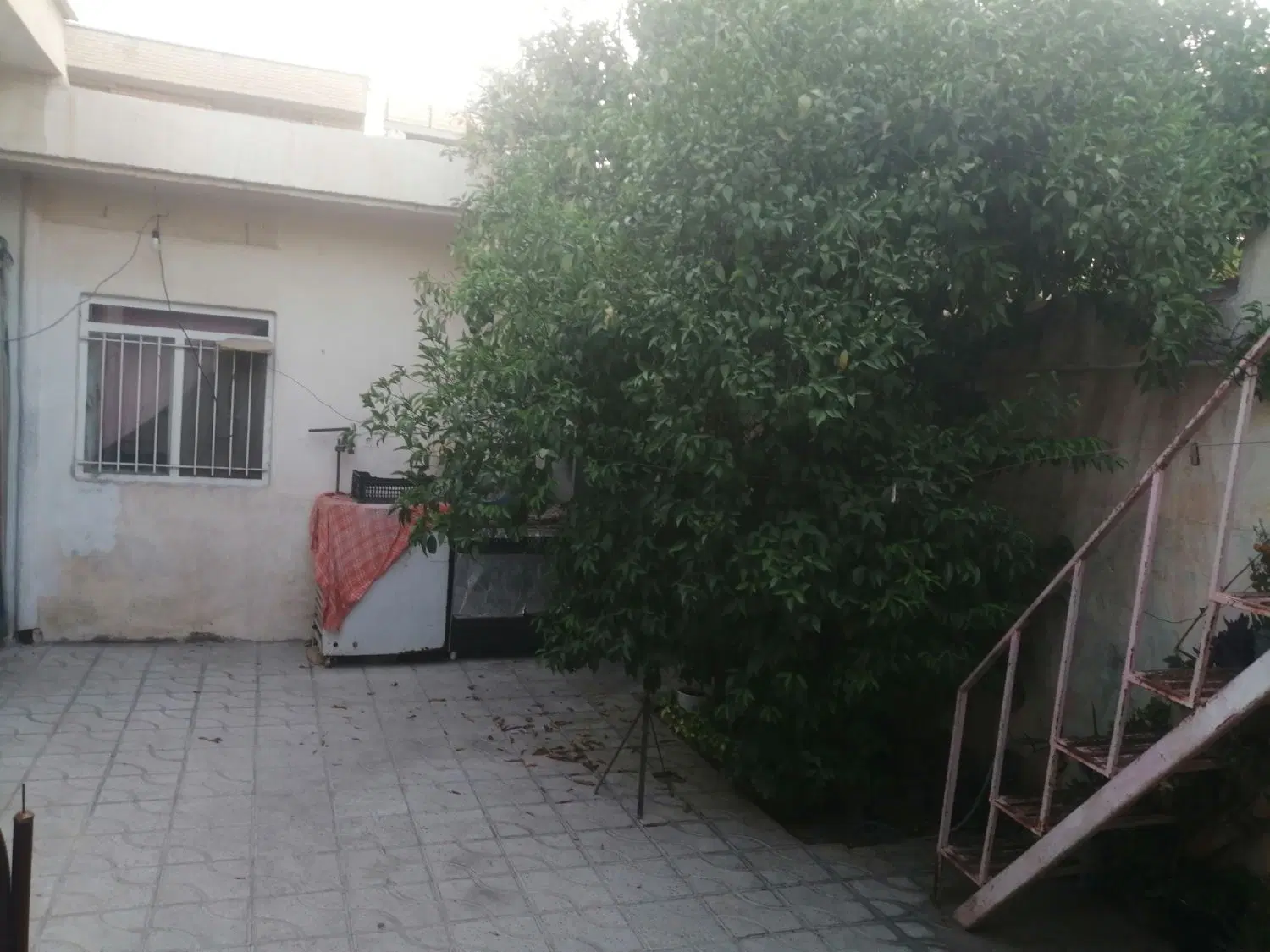 خانه 160متری، فرصت شیرازی خیابان روزی طلب