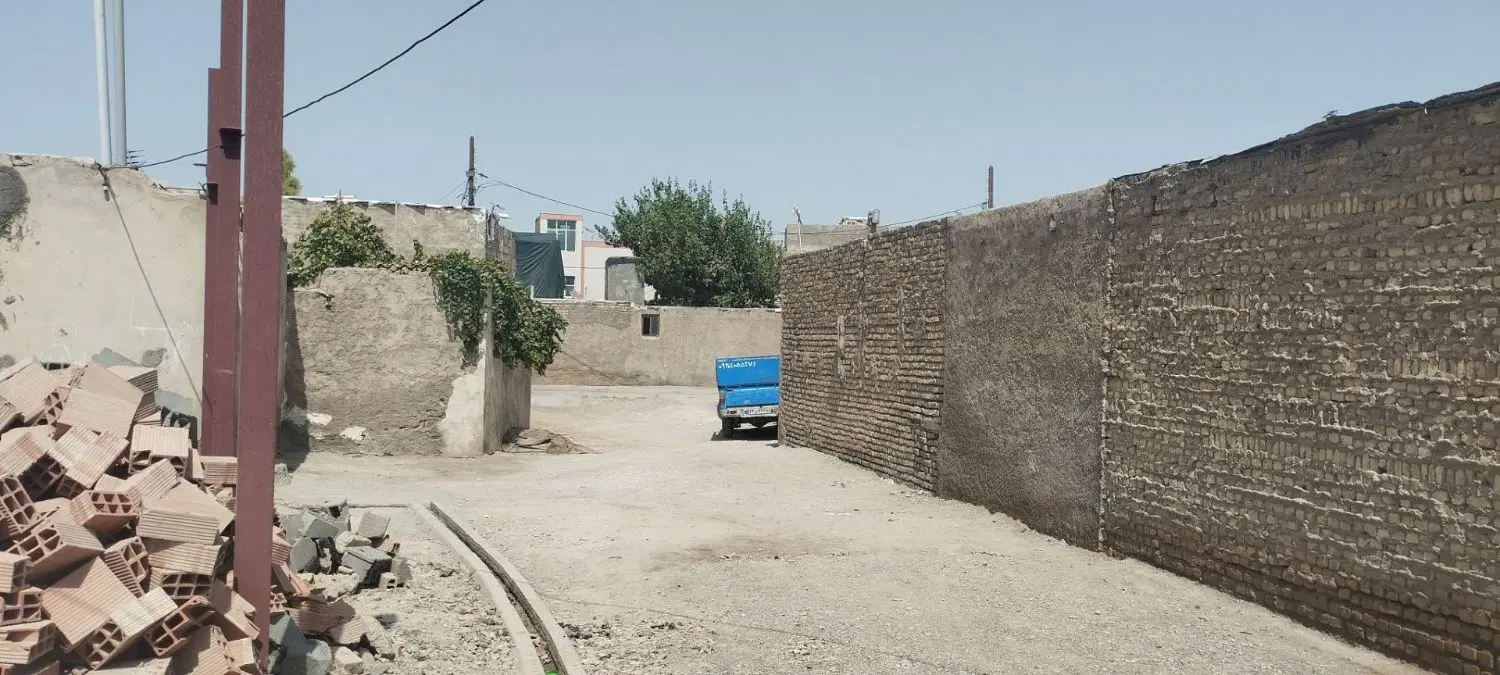 زمین مسکونی داخل 40 متر دارای سند