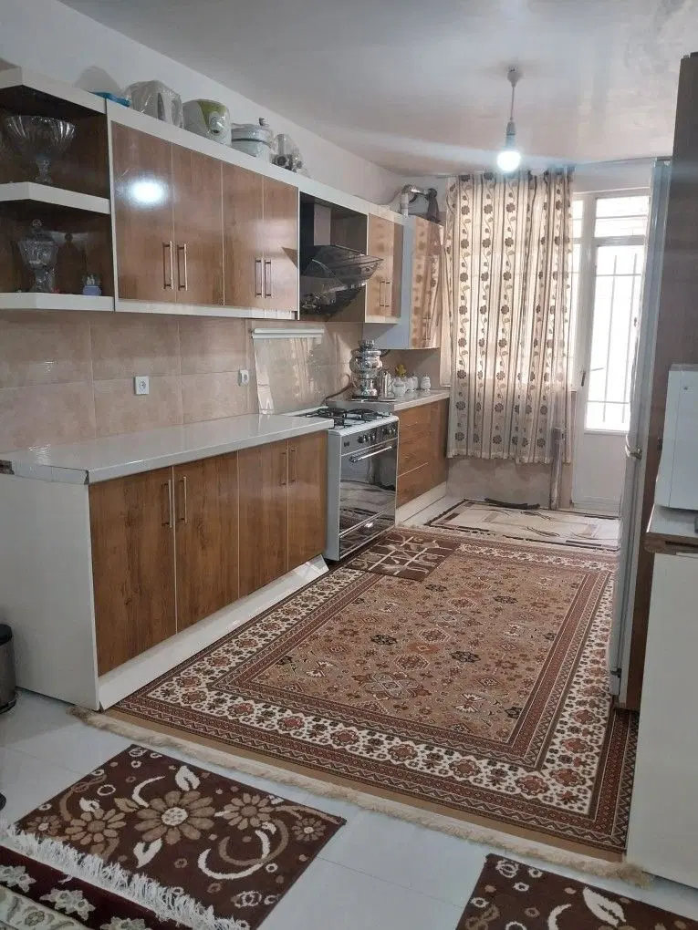 همکف 85متری خیابان همت باکری