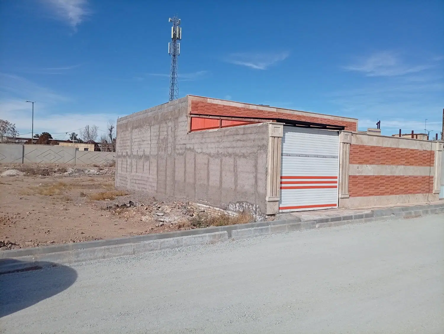 زمین فروشی
