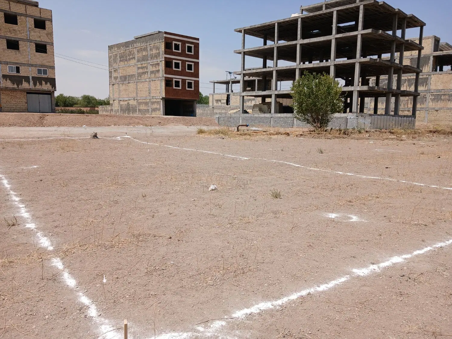 زمین مسکونی
