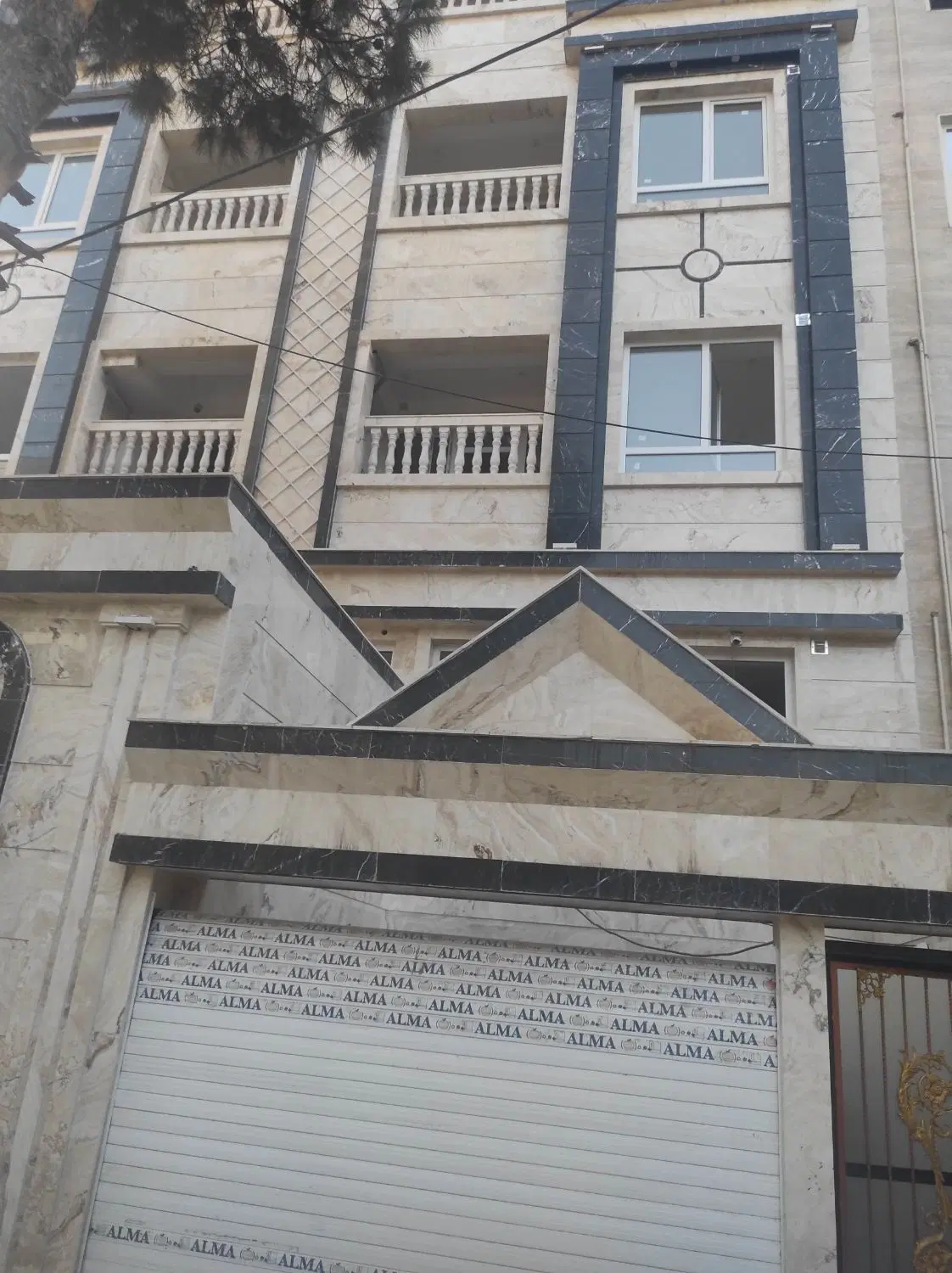آپارتمان نوساز خام ۷۵متری