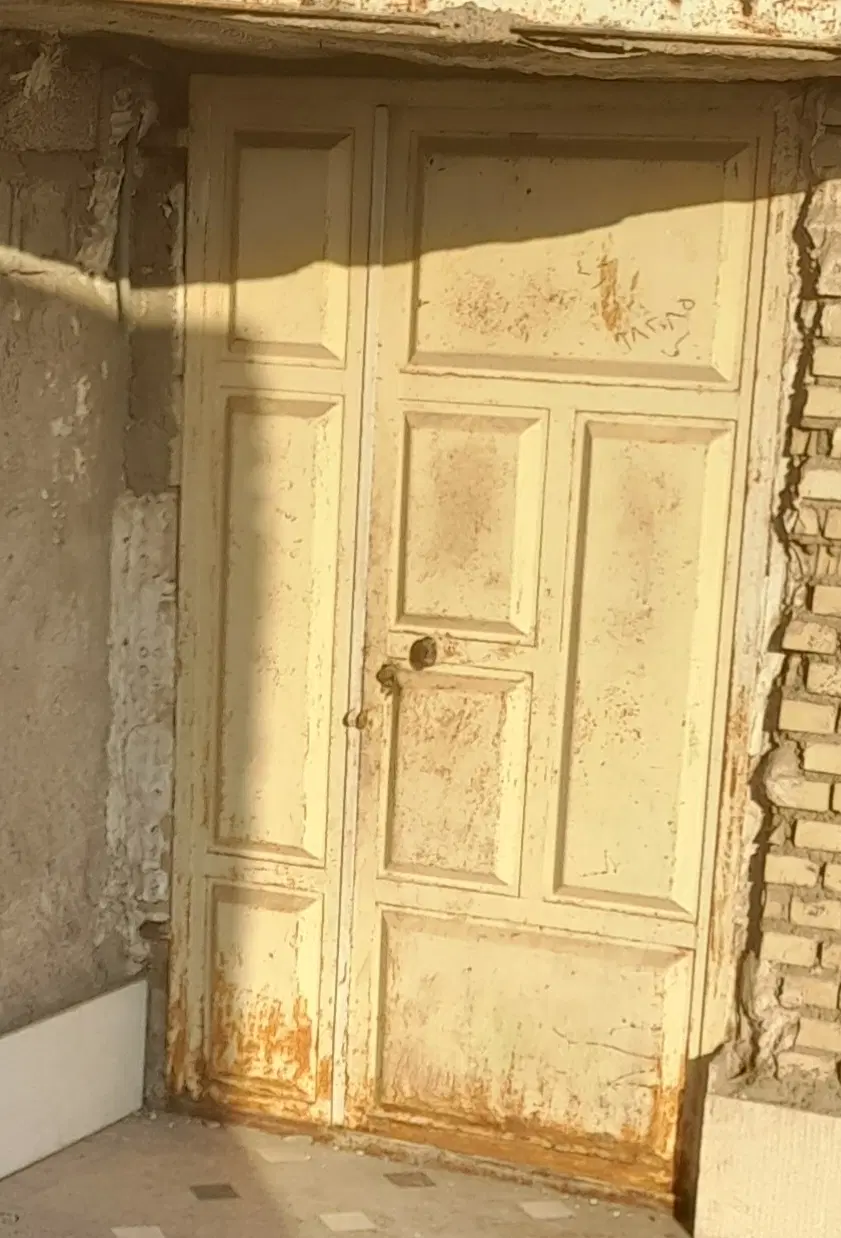 منزل ۲ خوابه نقلی موتوررو منبع آب خ ۱۱ فرعی