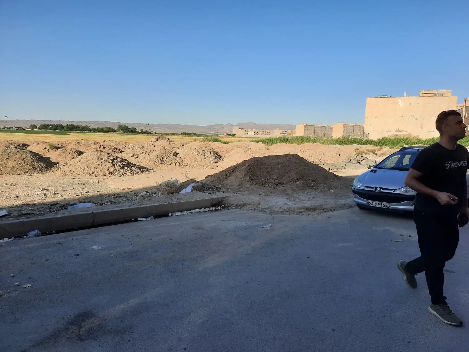 ۲۰۰ متر زمین بلوار امام رضا