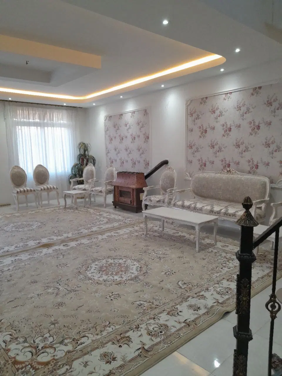 ویلا لاکچری در طرقبه جاغرق. زیبا