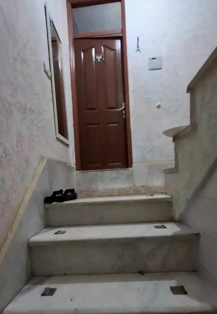 خانه دو طبقه میدان مادر دو سرویس کامل مرکز شهر