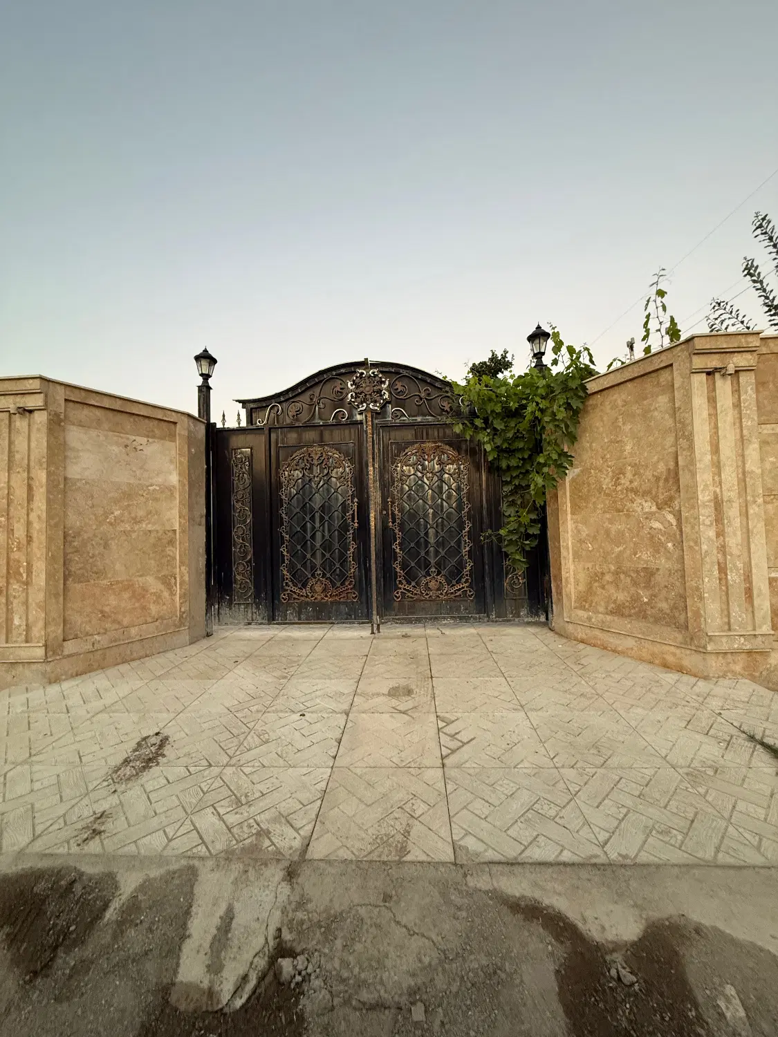 ویلاباغ فلت ۱۱۰۰ متر