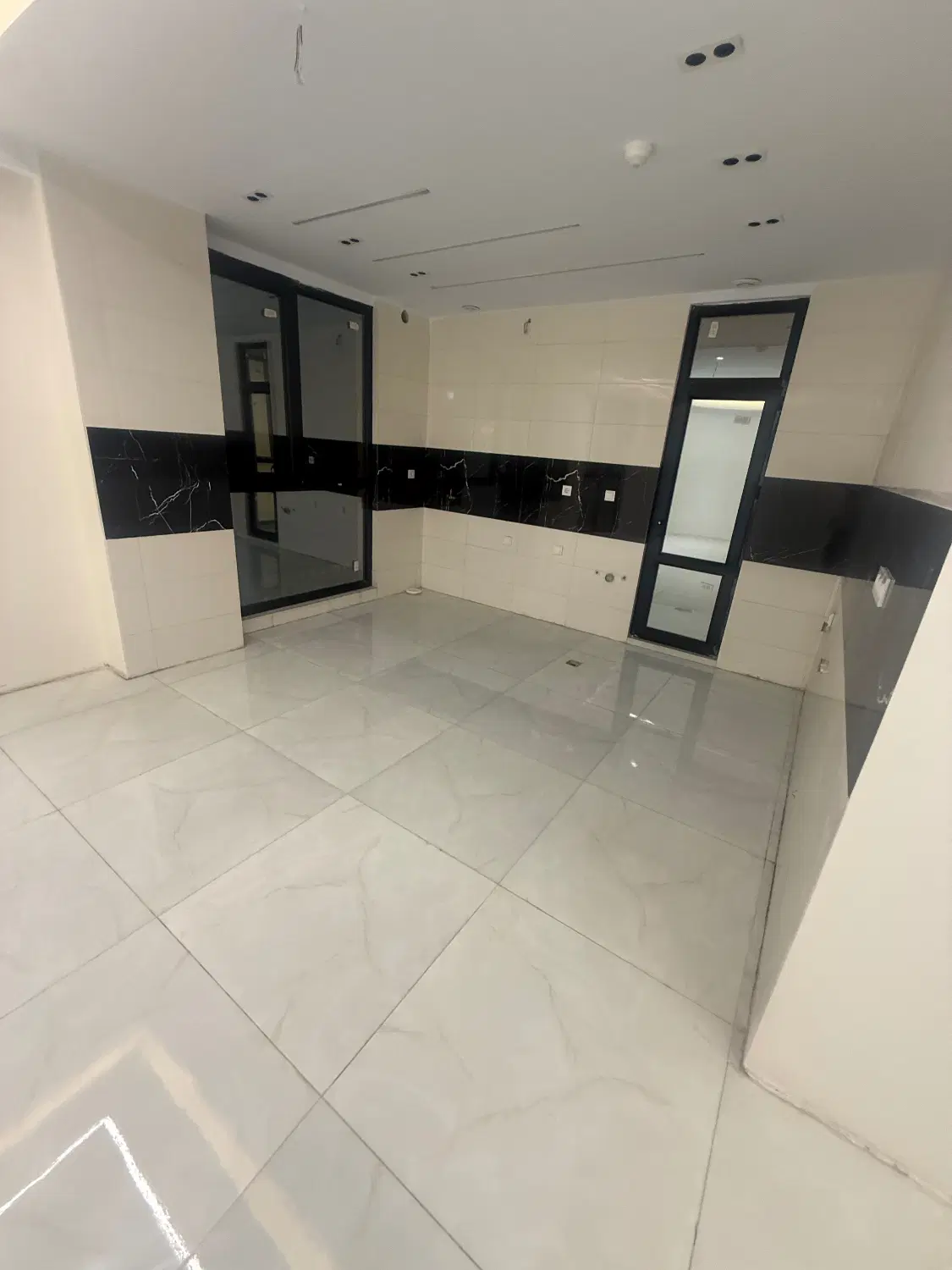 اپارتمان تک واحدی