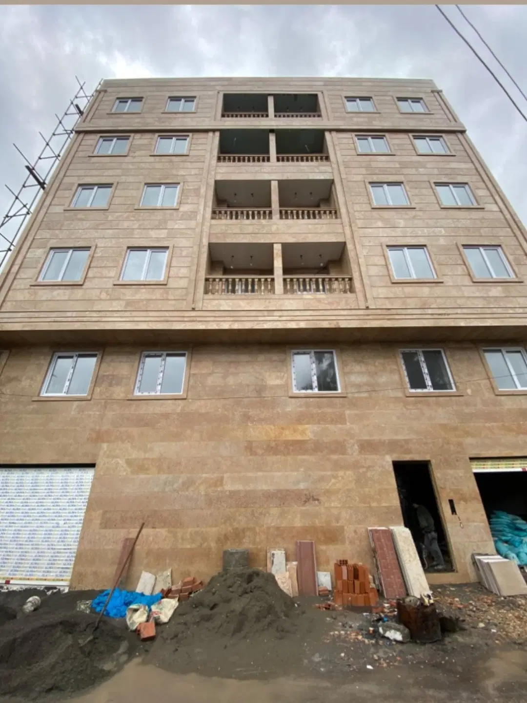 فروش آپارتمان نوساز خیابان سعدی
