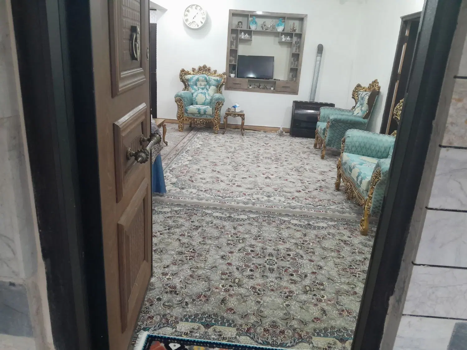 ملک ۱۲۰۰متری تمام مسکونی ۱۰۰متر بنا دوخواب