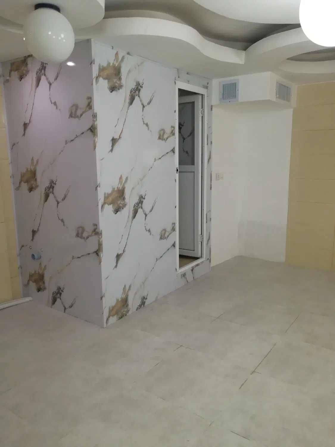 فروش ۷۸متر همکف خیابان ارتفاع ۶ متر دینکان