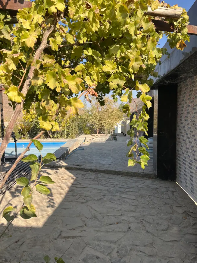 ویلا ناصر اباد سیرچ