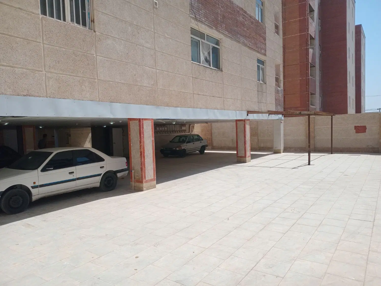 مسکن ملی ( فول کلید نخورده طبقه دو)
