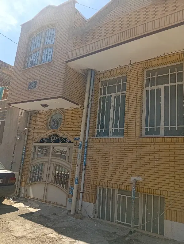 خانه دو طبقه