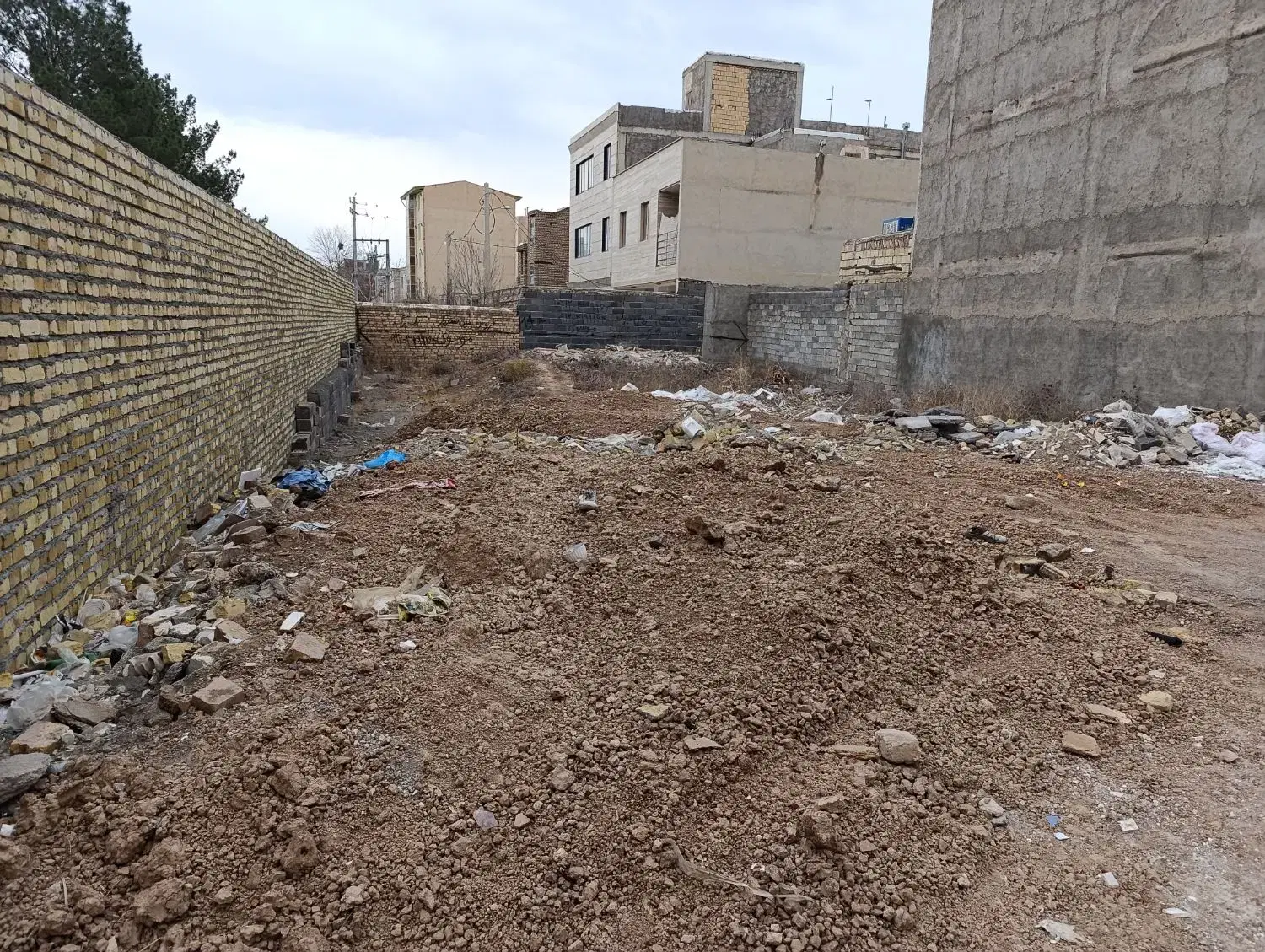 ۴۰۵ مترمربع زمین سند تک برگ مسکونی