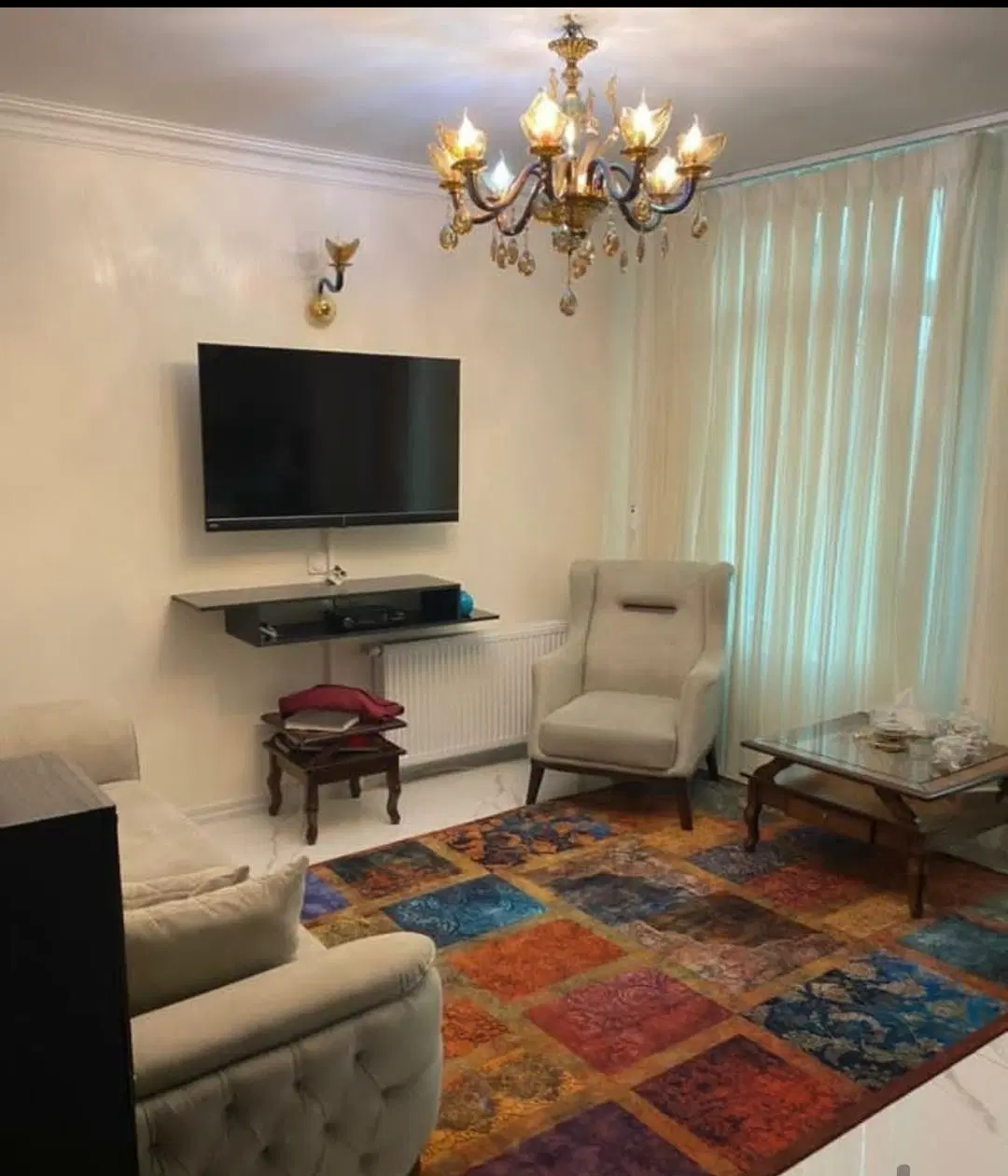 ۶۵ متر یک خواب در قلب پونک_ نور و نقشه خاص و دیدنی