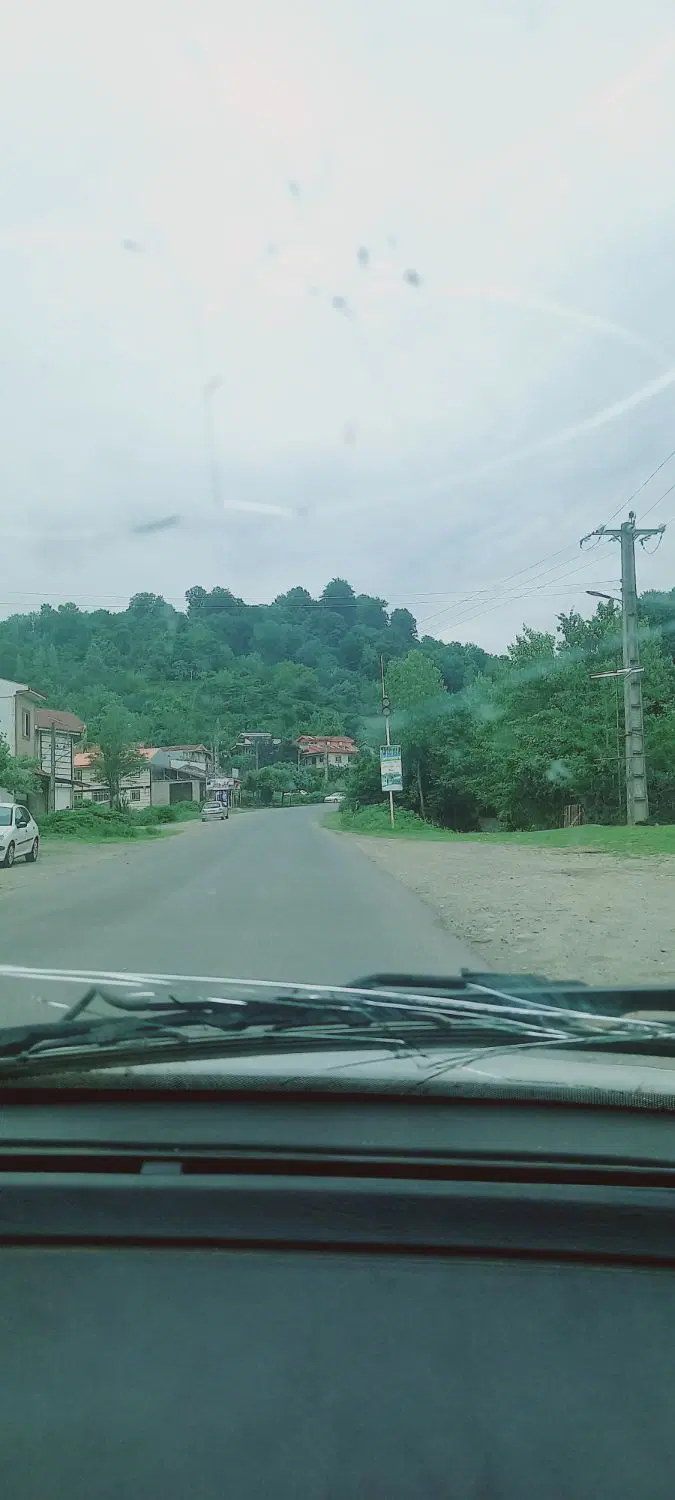 حدود۲۰۰مترزمین(سازه بتنی)باپروانه وسط جنگل