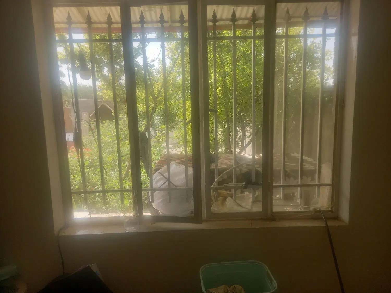 خانه ۳۰۰ متری ۱۶۰ متر بنا